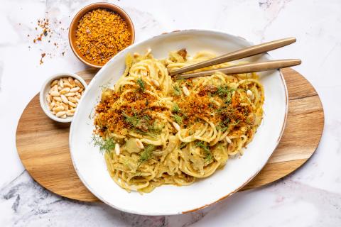 Pasta con le sarde (pasta with sardines)