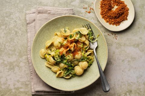 Pasta al porro con pangrattato