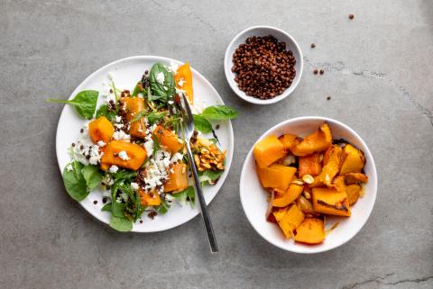 Ofen-Kürbis mit Feta und Spinat