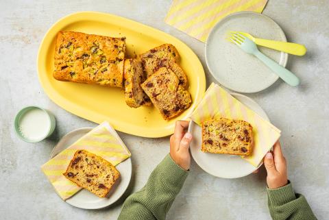 Banana and kiwi cake