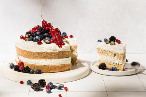 Mascarpone-Torte mit Beeren