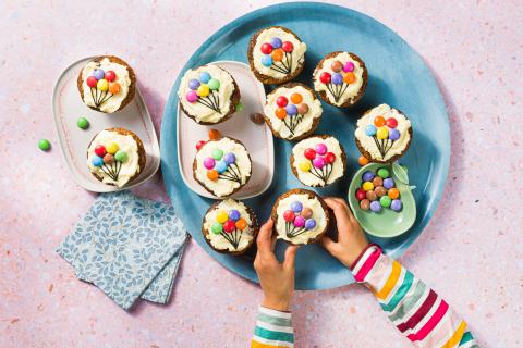 Balloon cupcakes