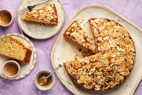 Honey and almond cake