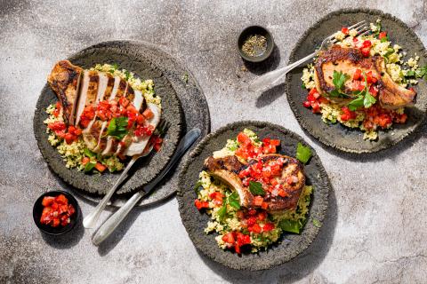 Schweinskoteletts mit Erdbeersalsa