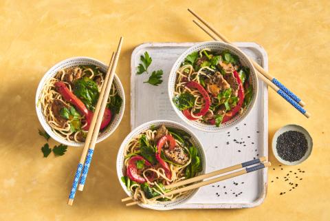 Asiatischer Ramen-Salat