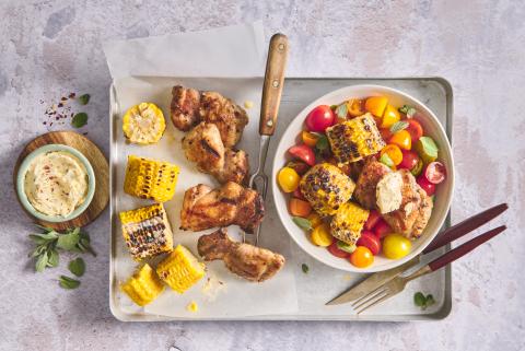 Steaks de poulet et maïs avec beurre au chili