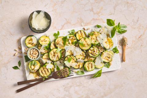 Zucchettisalat mit Parmesan