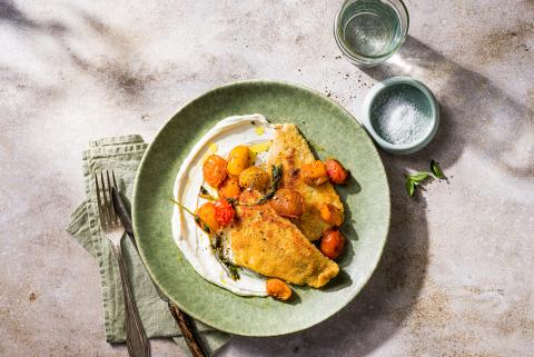 Egli mit Labneh und Tomaten