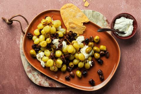 Uva e olive al forno