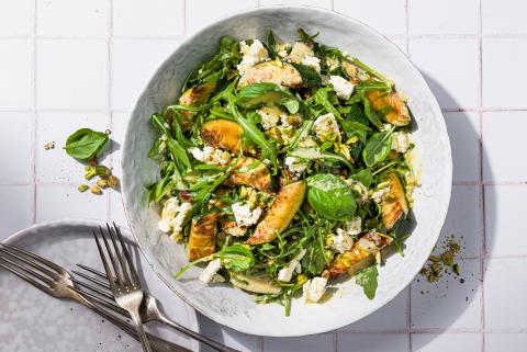 Geröstete Zucchetti mit Feta und Pistazien