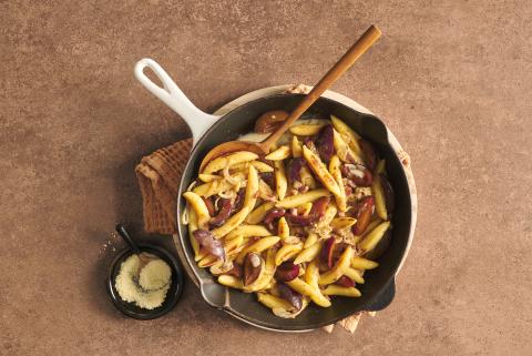 Schupfnudel-Pfanne mit Zwetschgen