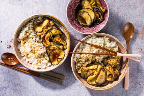 Donburi mit geschmorten Auberginen 