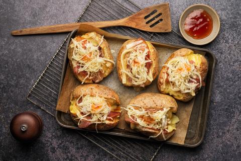 Gefüllte Kartoffeln mit Kabis und Raclette