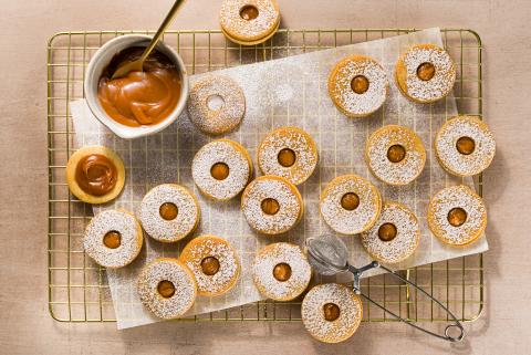 Spiced caramel dodgers