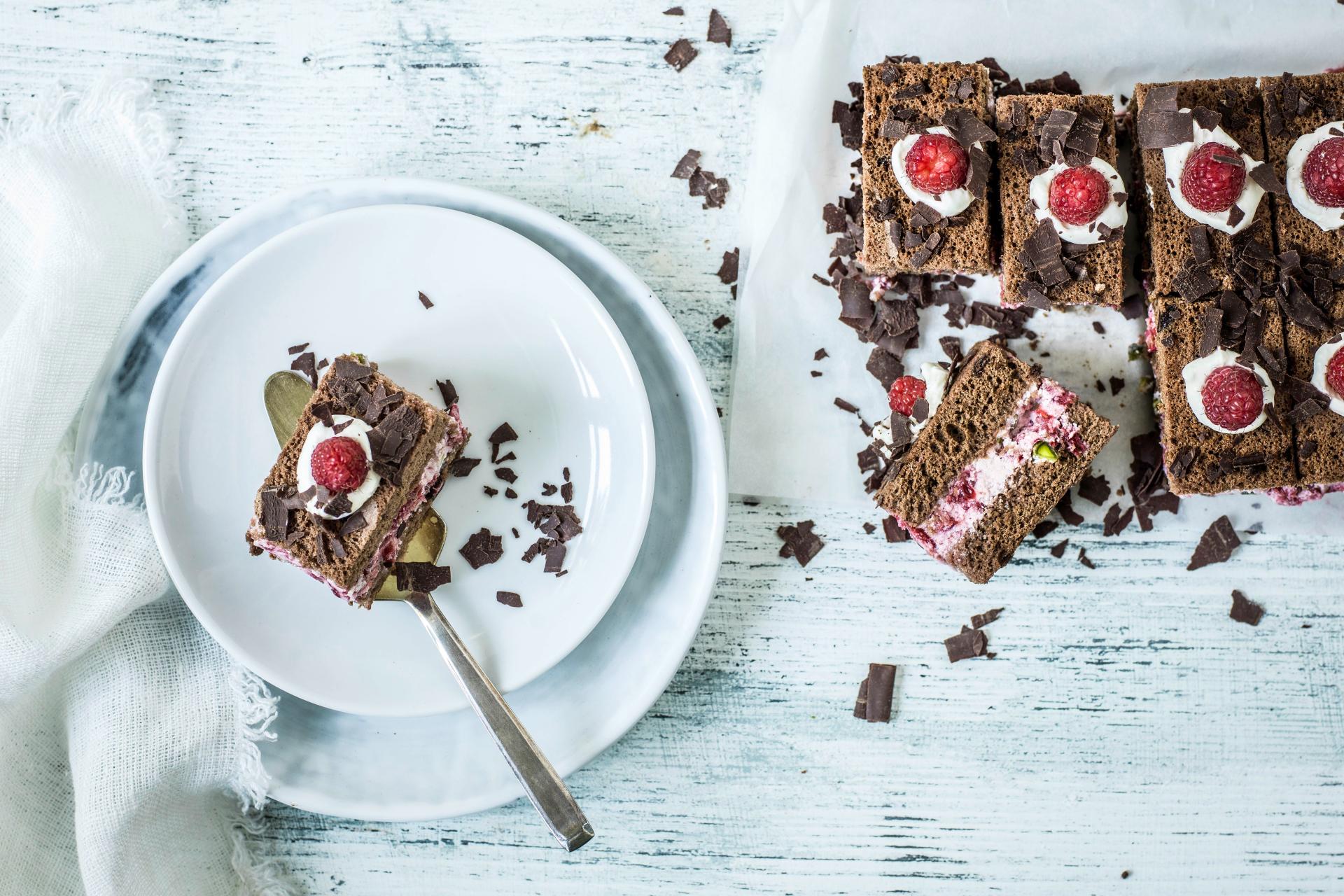 Carres Au Chocolat Fourres Aux Framboises Recette Fooby Ch