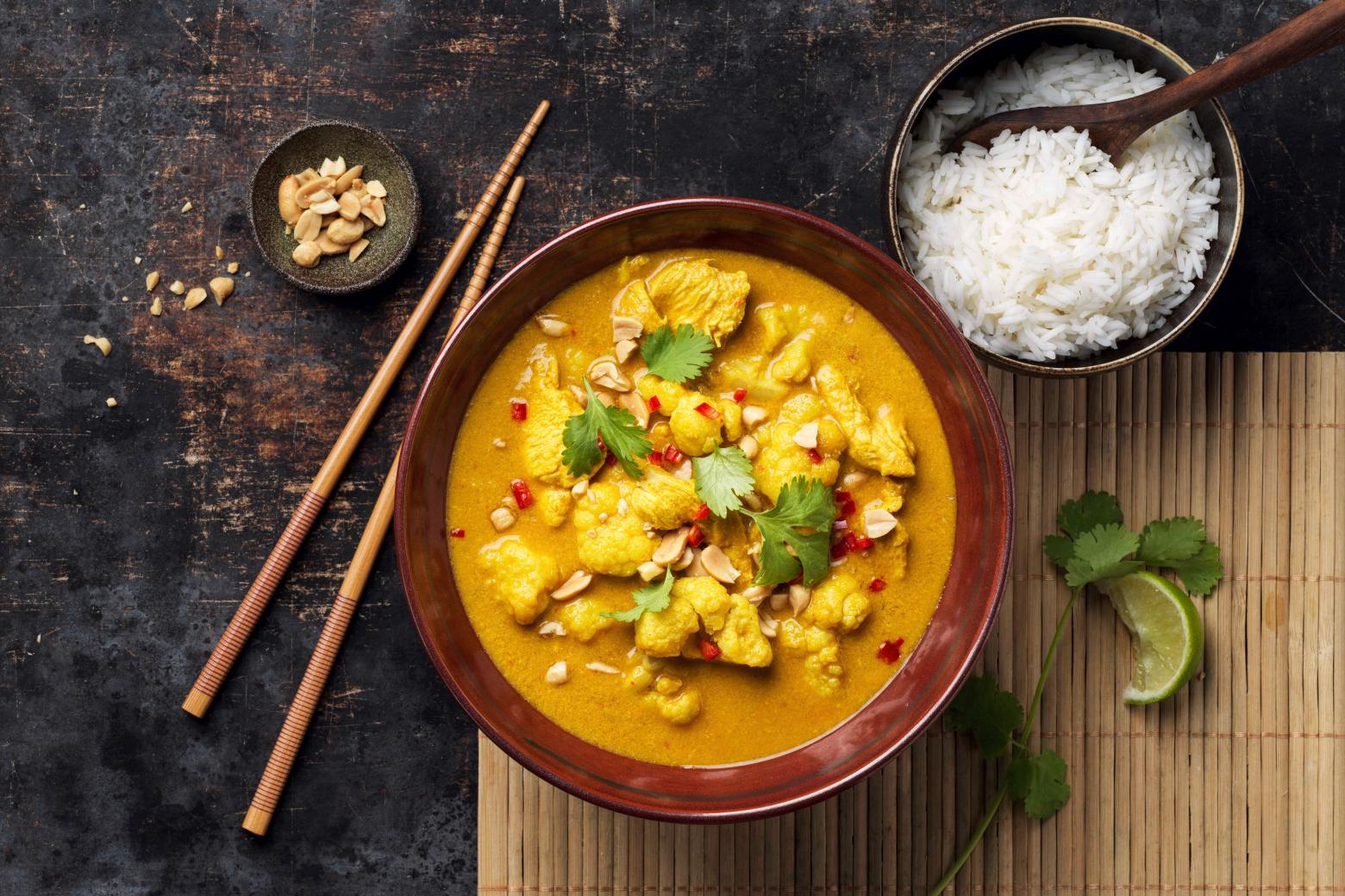 Curry de poulet et riz de chou-fleur Recette