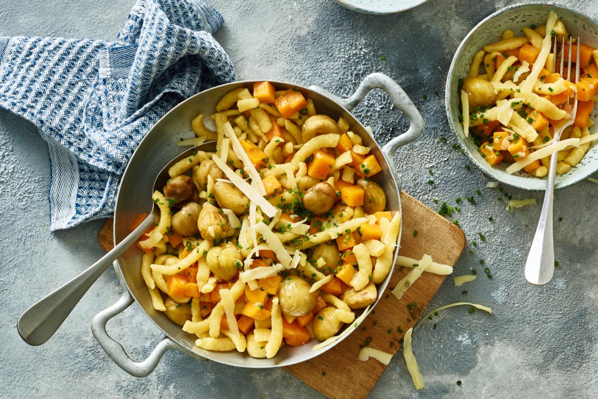 Spaetzle with squash and chestnuts - Recipes | fooby.ch