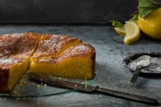 Torta caprese al limone (Italian lemon cake)