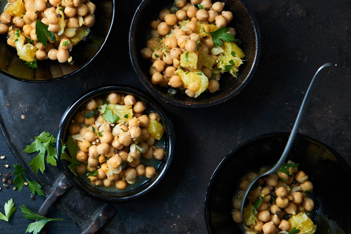 Chickpea and orange salad - Recipes | fooby.ch