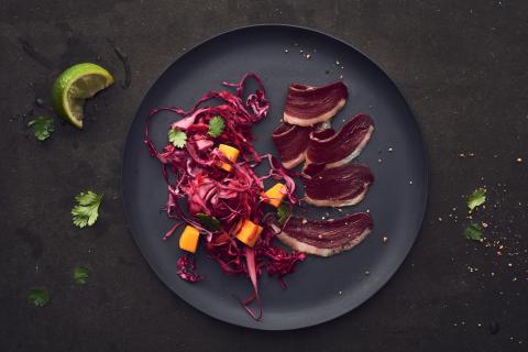 Red cabbage and mango salad