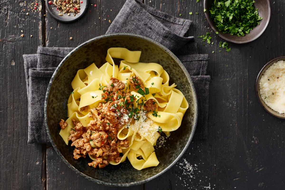 Pappardelle with pork sausage ragout - Recipes | fooby.ch