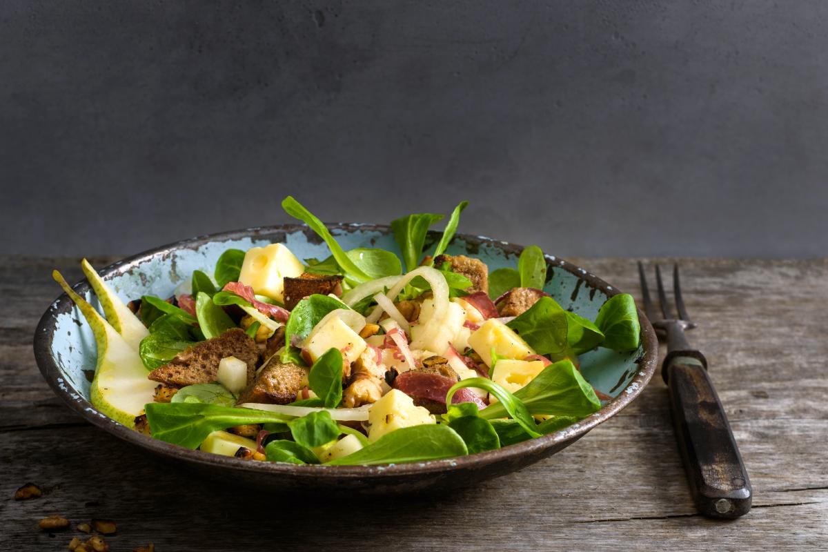 Cheese salad with Valais bread - Recipes | fooby.ch