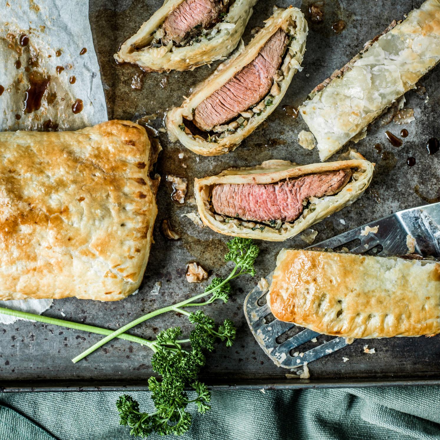 Sirloin steaks in puff pastry | beef | coop@home