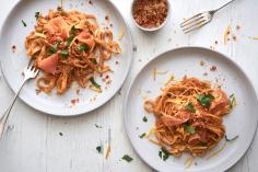 Tagliatelle with spicy salmon sauce