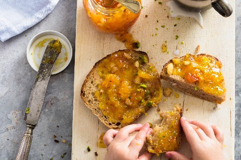 Confiture aux agrumes et à la pistache
