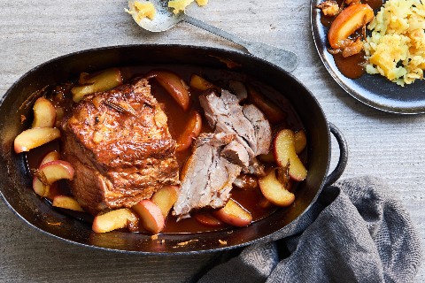 Schweinsbraten im Mostjus