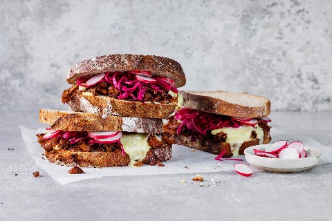 Pulled pork sandwich