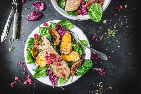 Salade d'épinards et beignets d'aubergines aux amandes