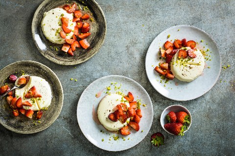 Panna Cotta mit Erdbeeren