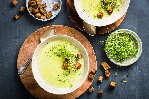 Soupe au brocoli et au lait de coco