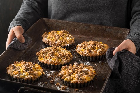 Petits gâteaux au kaki et streusel