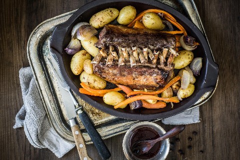 Lamb racks with pomegranate sauce