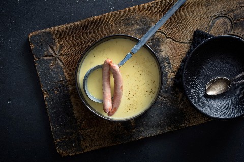 Soupe de pommes de terre aux saucisses de Vienne