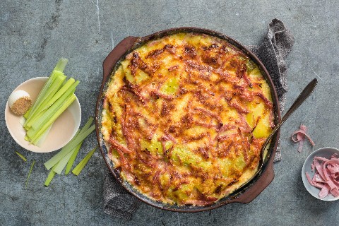 Gratin de poireaux au jambon et au Gruyère