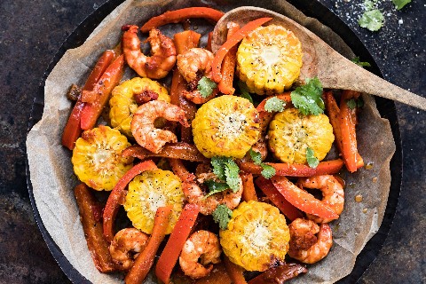 Crevettes et légumes au four