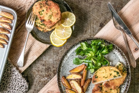 Celeriac schnitzel with potato wedges