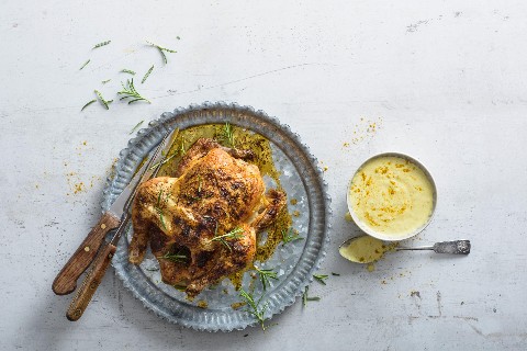 Ofenpoulet mit Curry-Bananen-Sauce