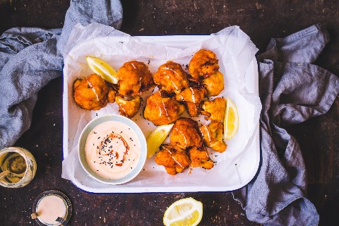 "Chicken wings" de chou-fleur épicées