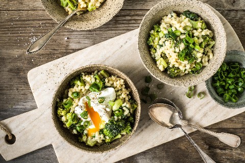 Barley risotto with poached egg