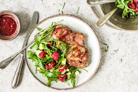 Bistecca di maiale con salsa di lamponi