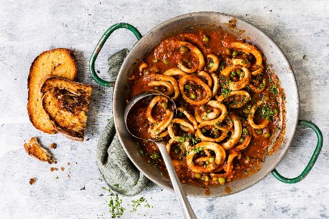 Anelli di seppia con salsa al pomodoro