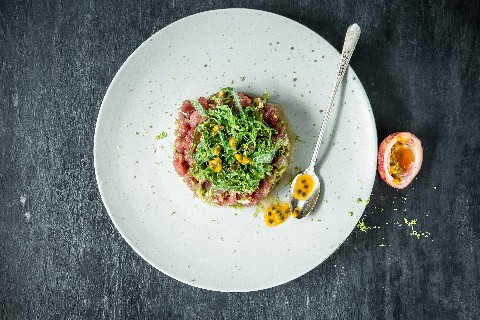 Tuna and seaweed tartare