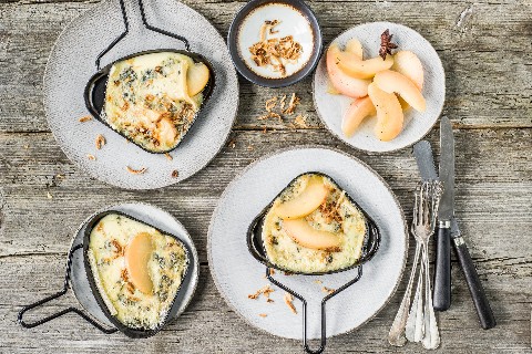 Raclette au bleu avec pommes au Lillet