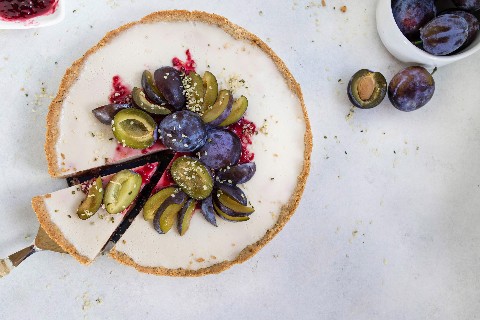 Vegan plum cheesecake