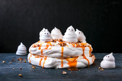 Halloween Pavlova