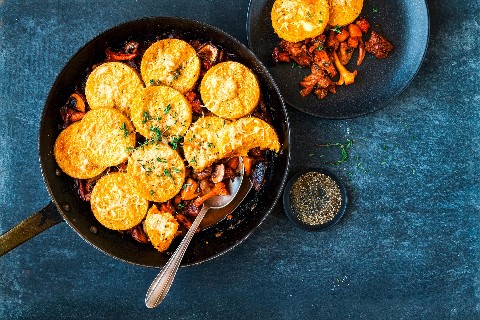 Gratin di polenta con ragoût di funghi
